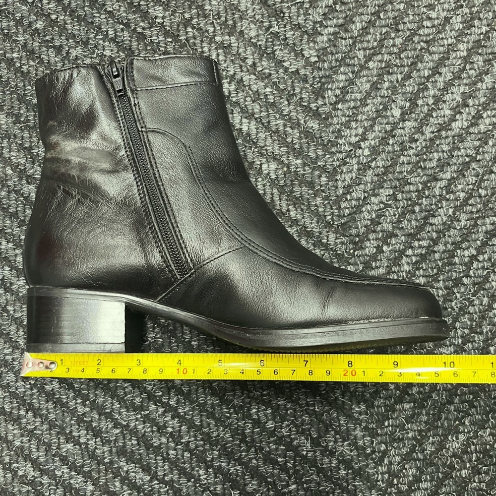 Italian Black Leather Ankle Booties Size 7 - Picture 12 of 12